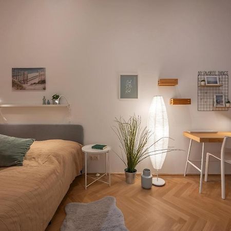 Cosy City Center Apartment Wien Exteriör bild