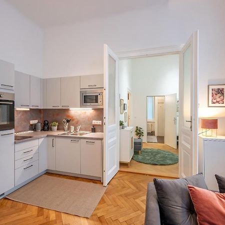 Cosy City Center Apartment Wien Exteriör bild