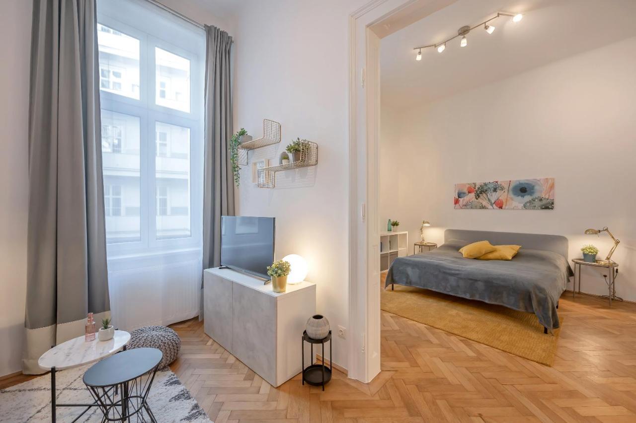 Cosy City Center Apartment Wien Exteriör bild