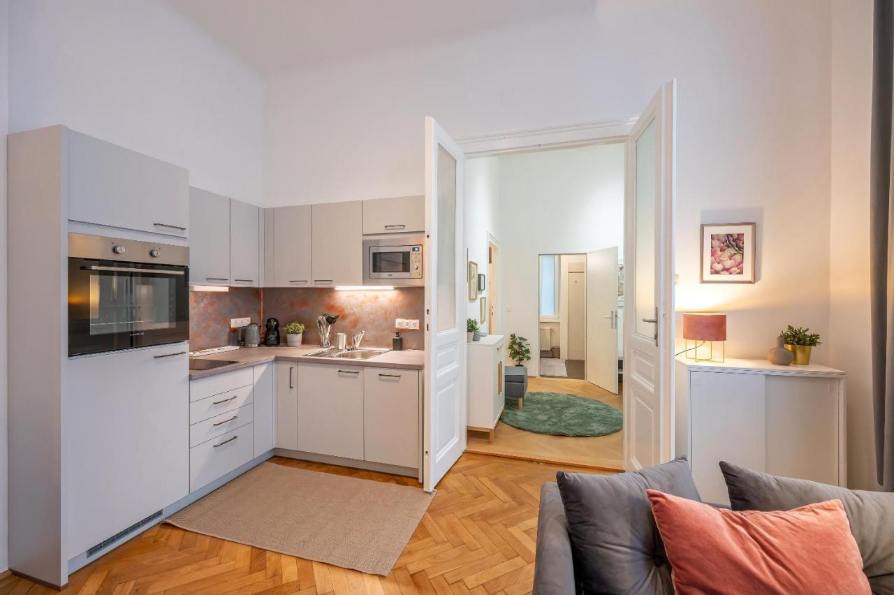 Cosy City Center Apartment Wien Exteriör bild